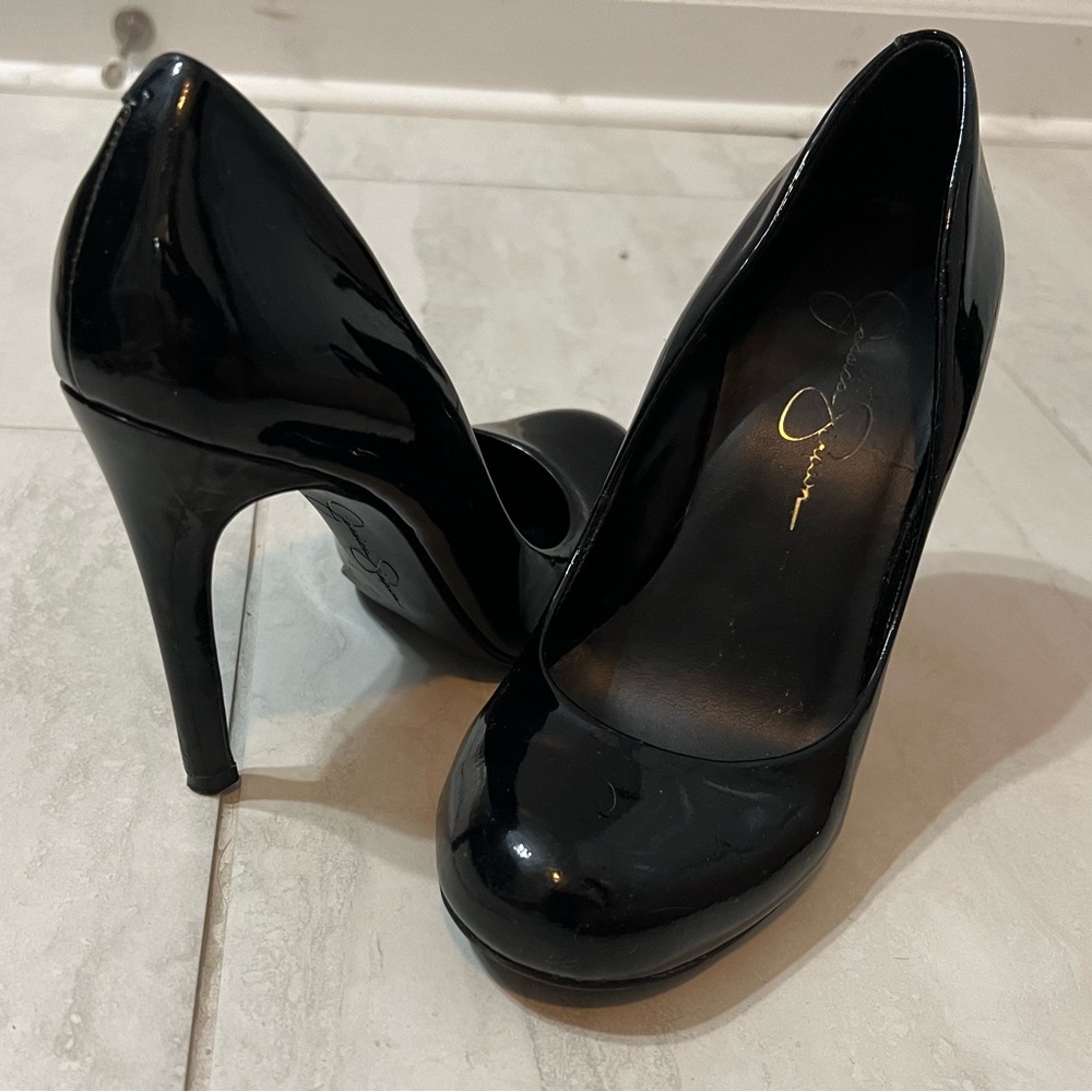 Jessica Simpson Black patent heels